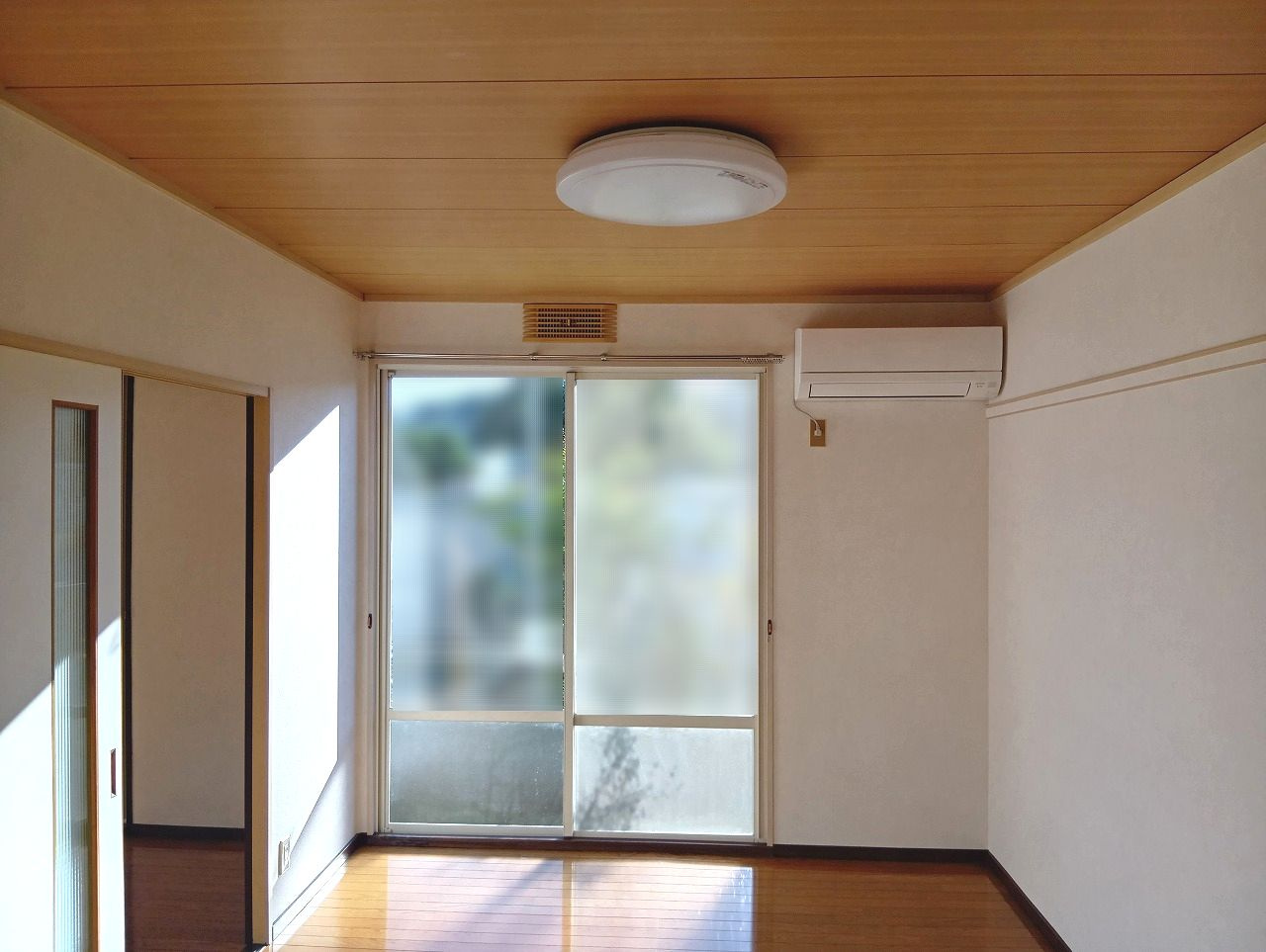 サンライフ西村Aの洋室|使い勝手のいい洋室です
