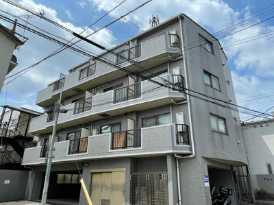 【外観】 | アルクコート | 鉄筋コンクリート造のがっちりとした建物。