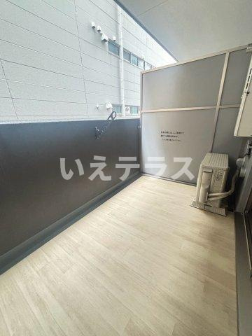 プレサンス神戸セレスティアのバルコニー|落ち着いた時間を過ごせるバルコニーです