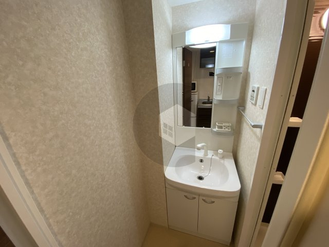 LUXE長田の独立洗面台