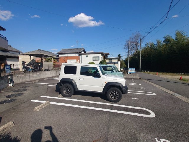 GRANDCHARIOTの駐車場
