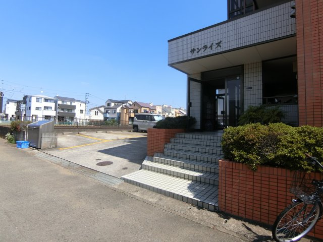 サンライズのエントランス