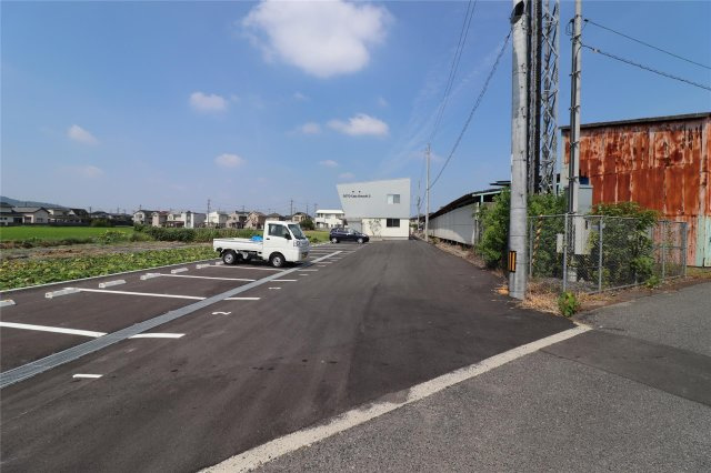 OCTO Casa OmachiⅡの駐車場