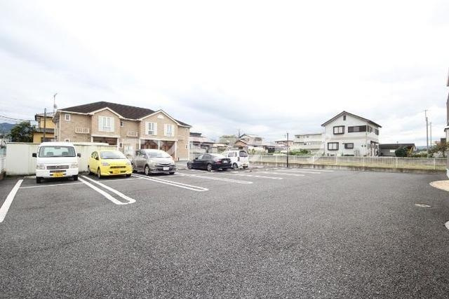 穂積Ⅱの駐車場|高崎、前橋のお部屋探しはエンドスケープまで！お客様の理想お聞かせ下さい♪