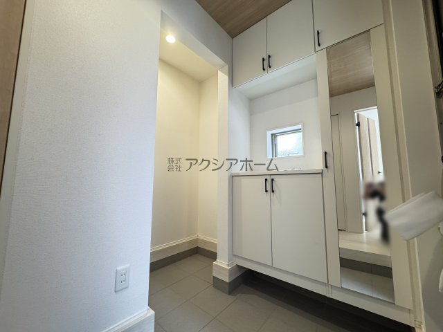 入間市高倉5丁目・全15棟　新築一戸建　5号棟の玄関