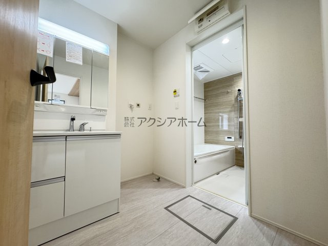 入間市高倉5丁目・全15棟　新築一戸建　5号棟の設備|シャンプードレッサー付洗面化粧台