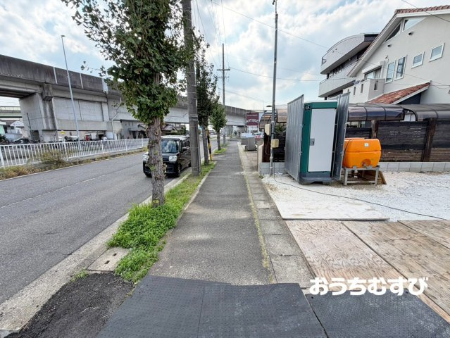 春日井市勝川町6期(全1棟)の前面道路含む現地写真