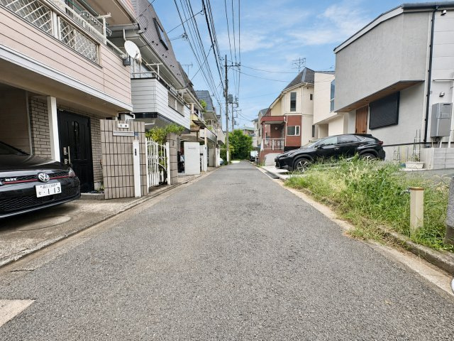 大田区久が原2丁目　建築条件無し売地の前面道路含む現地写真|2026.09.03撮影

現地ご見学希望・資料請求などお気軽にお問い合わせ下さい！
03-5990-5201