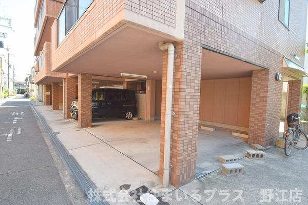 メゾンＳｈｉｎｍｏｒｉの駐車場