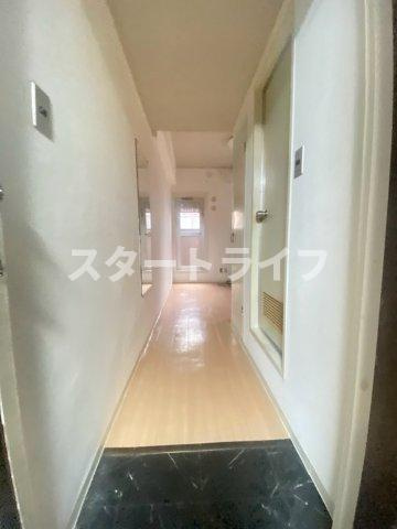 大阪市淀川区宮原２丁目の賃貸マンションの玄関