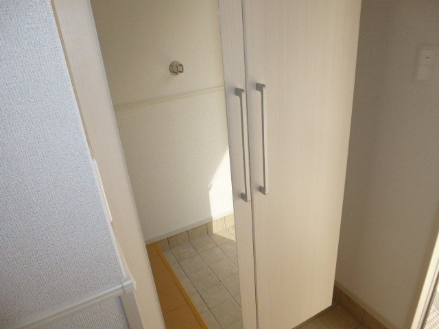 倉敷市真備町川辺のアパートの設備|シューズボックス