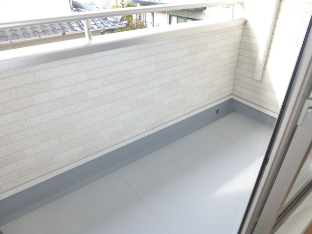 倉敷市真備町川辺のアパートのバルコニー