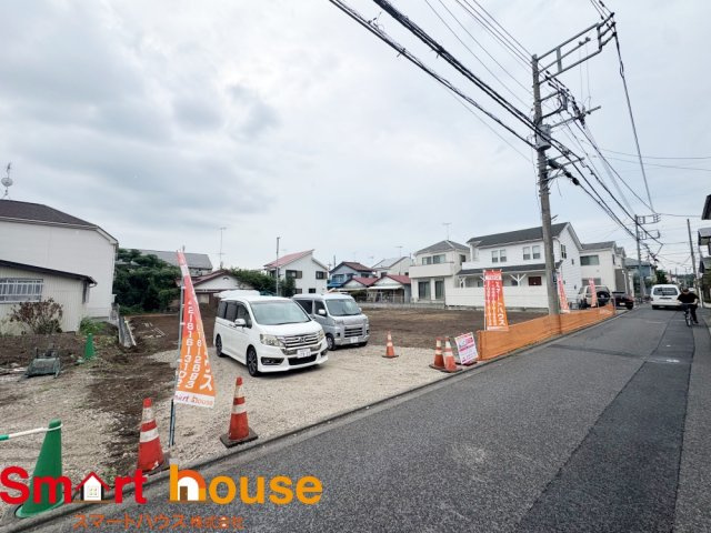 大和市南林間7丁目　条件付売地3区画の前面道路含む現地写真