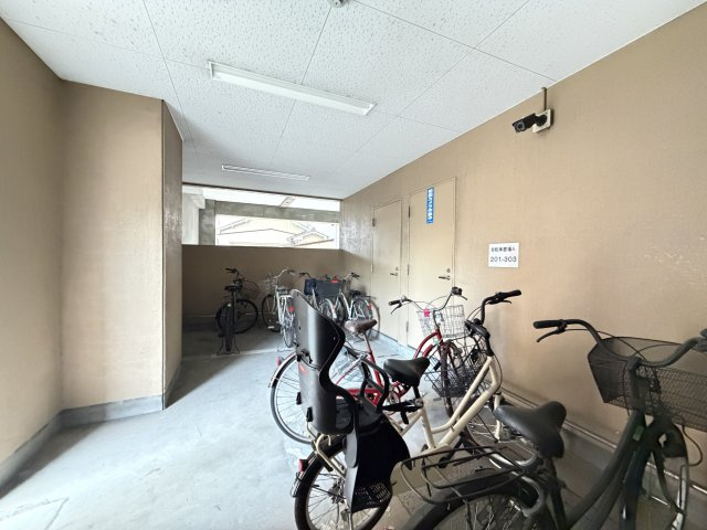 シャトー中村公園の駐輪場