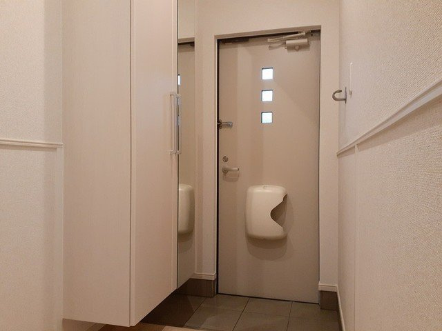 フローラシオン手屋の玄関|収納もある玄関です