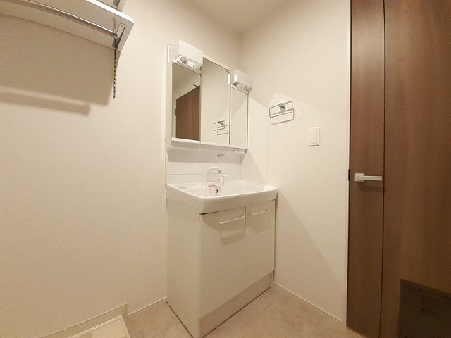 フローラシオン手屋の洗面所|脱衣スペースもあります