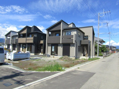 【庭】 | ブルーミングガーデン南アルプス市加賀美　1号棟 | お庭で自由な時間を過ごせます