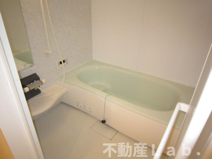 ユイマール近見の浴室|※同一建物別号室のお写真です。