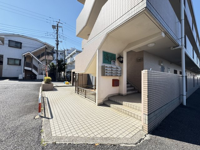 グレース松戸Ⅱのエントランス