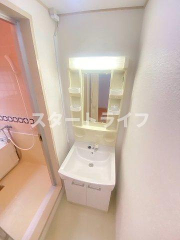 大阪市淀川区東三国４丁目の賃貸マンションの洗面所