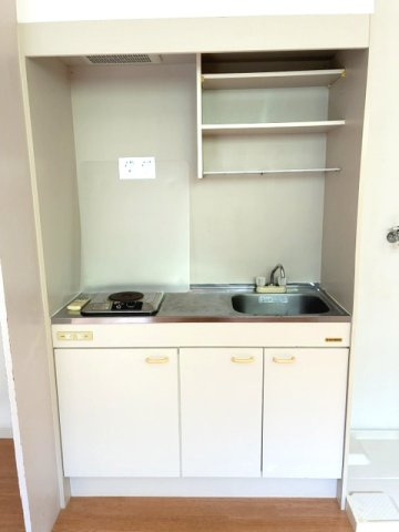 KIKKO ENのキッチン|電気コンロは電磁調理器に交換予定