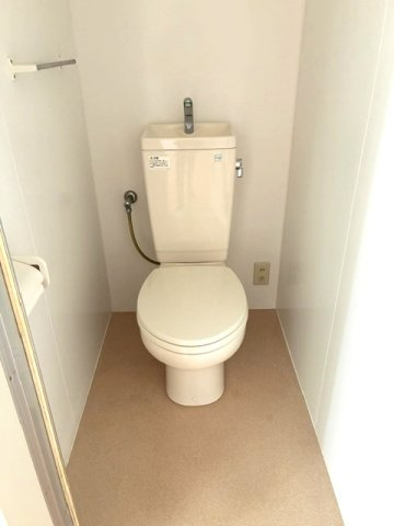 神戸市東灘区森北町６丁目のハイツのトイレ