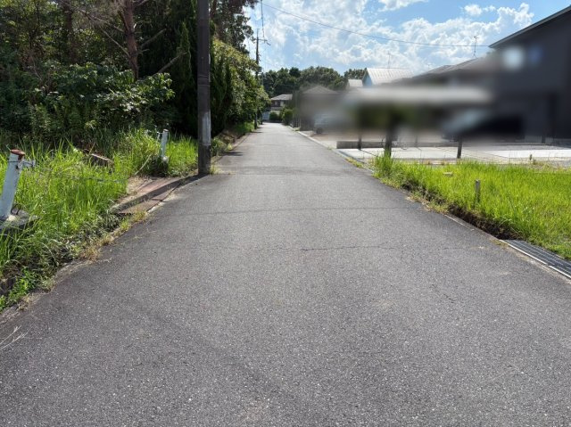 売土地　蒲生郡日野町の前面道路含む現地写真