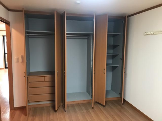 ピュア　レストの収納|洋室収納