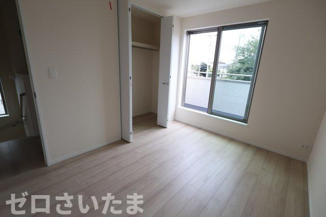 《仲介手数料無料》見沼区堀崎町1153新築一戸建てハートフルタウンの洋室|2階 6帖