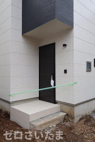 《仲介手数料無料》見沼区堀崎町1153新築一戸建てハートフルタウンの玄関