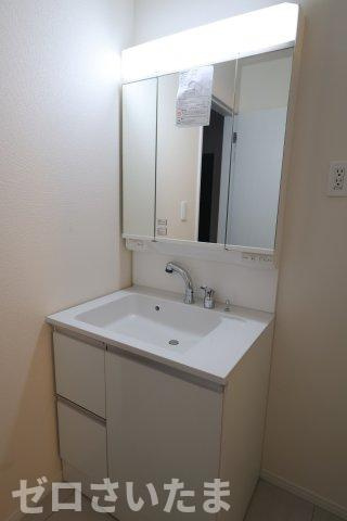 《仲介手数料無料》見沼区堀崎町1153新築一戸建てハートフルタウンの独立洗面台