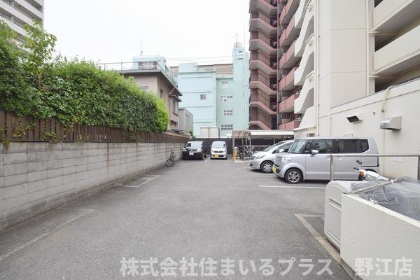 パレ城北の駐車場