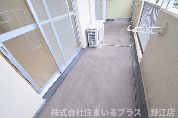 パレ城北のバルコニー