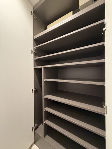 中野区本町６丁目の中古マンションの収納|シューズボックス