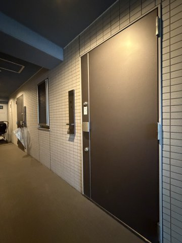中野区本町６丁目の中古マンションの玄関
