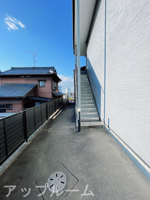 ヒルズ愛の駐車場