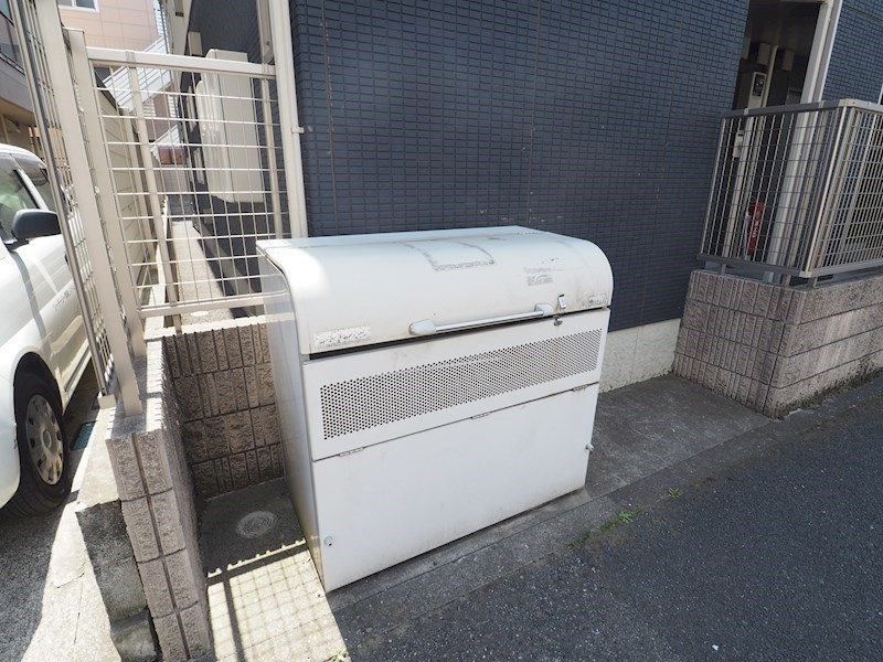 敷地内ゴミ捨て場★
