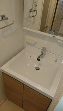 白金武蔵野マンションの洗面所|コンパクトで使いやすい洗面所