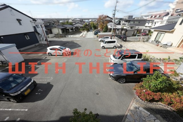 サンライト津福【10,000円キャッシュバック対象物件】の駐車場|駐車スペースもあります