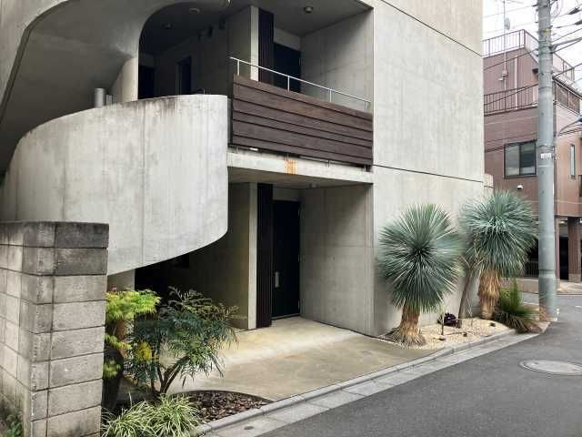 ＬａＣｏｕｒｏｎｎｅ（ラクローネ）の外観