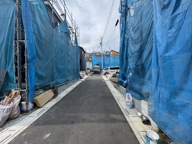 入間市高倉5丁目・全15棟　新築一戸建　8号棟の前面道路含む現地写真|2026年9月30日撮影