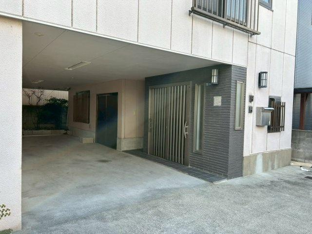 姫路市御立西一戸建てのエントランス