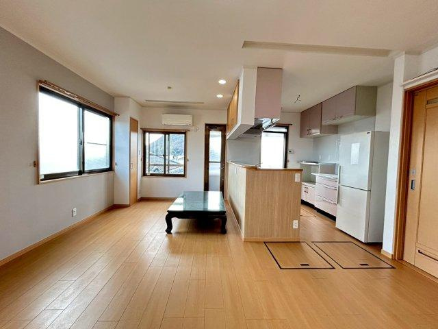 姫路市御立西一戸建ての居間・リビング