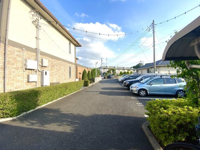 ラフィーネの駐車場