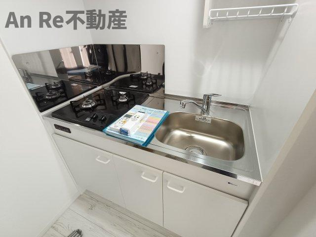 川口市南鳩ヶ谷３丁目のアパートのキッチン