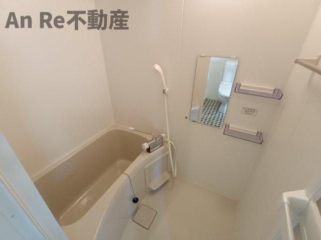 川口市南鳩ヶ谷３丁目のアパートの浴室
