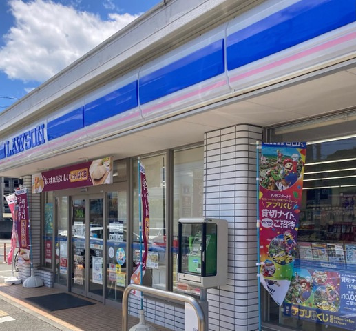 サンク ルミエールＢの周辺|ローソン 高知一宮店 0.3km