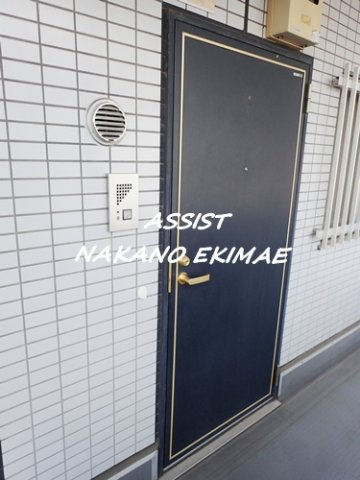 イズミタダマンションの玄関