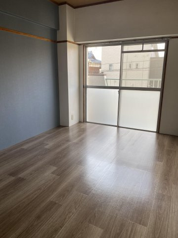 長門石グリーンマンションの子供部屋|お子さんと一緒に遊べます