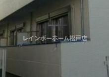 足立区南花畑３丁目のアパートのバルコニー